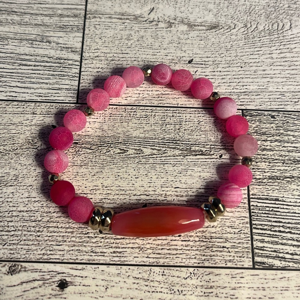 Bracelets Pink and Silver Set of 2 Boho Stone Beaded Bracelets NWOT - Picture 4 of 4
